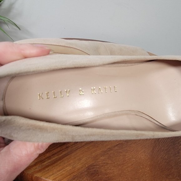 Kelly & Katie Liya Beige Block Heel Pumps Size 6.5 - Picture 15 of 17